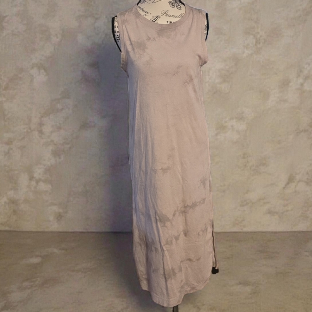 Old Navy Sleeveless Maxi Dress in‎ Light Gray